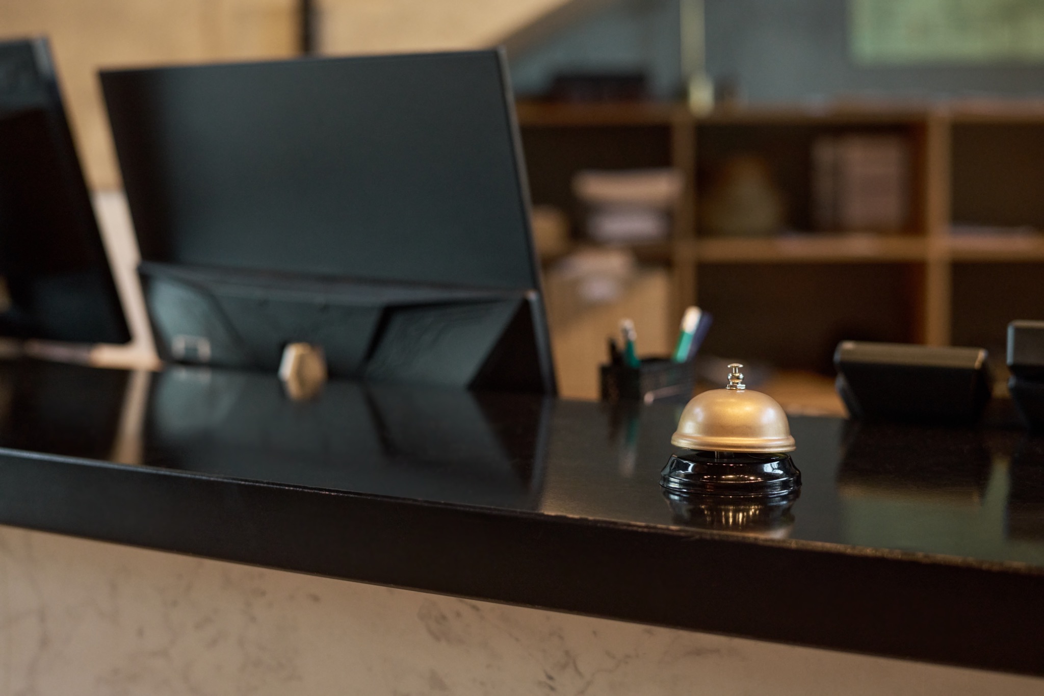 Refined reception detail representing the Solanique Inquiry gateway.